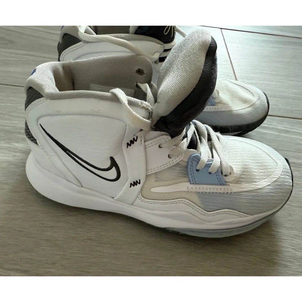 Nike Kyrie Low 5 Kids Basketball Shoes White Blue Size 4Y